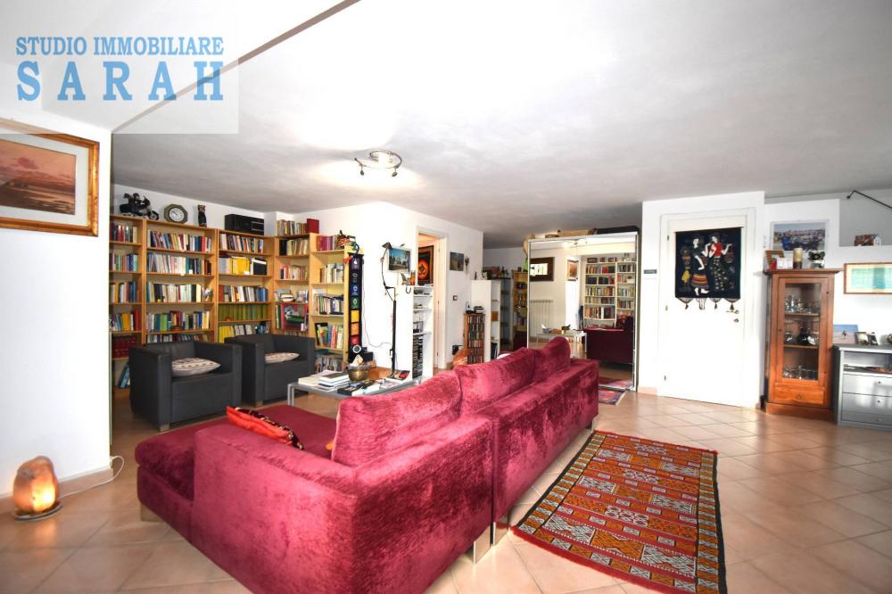 casa indipendente in vendita a Massarosa in zona Piano del Quercione