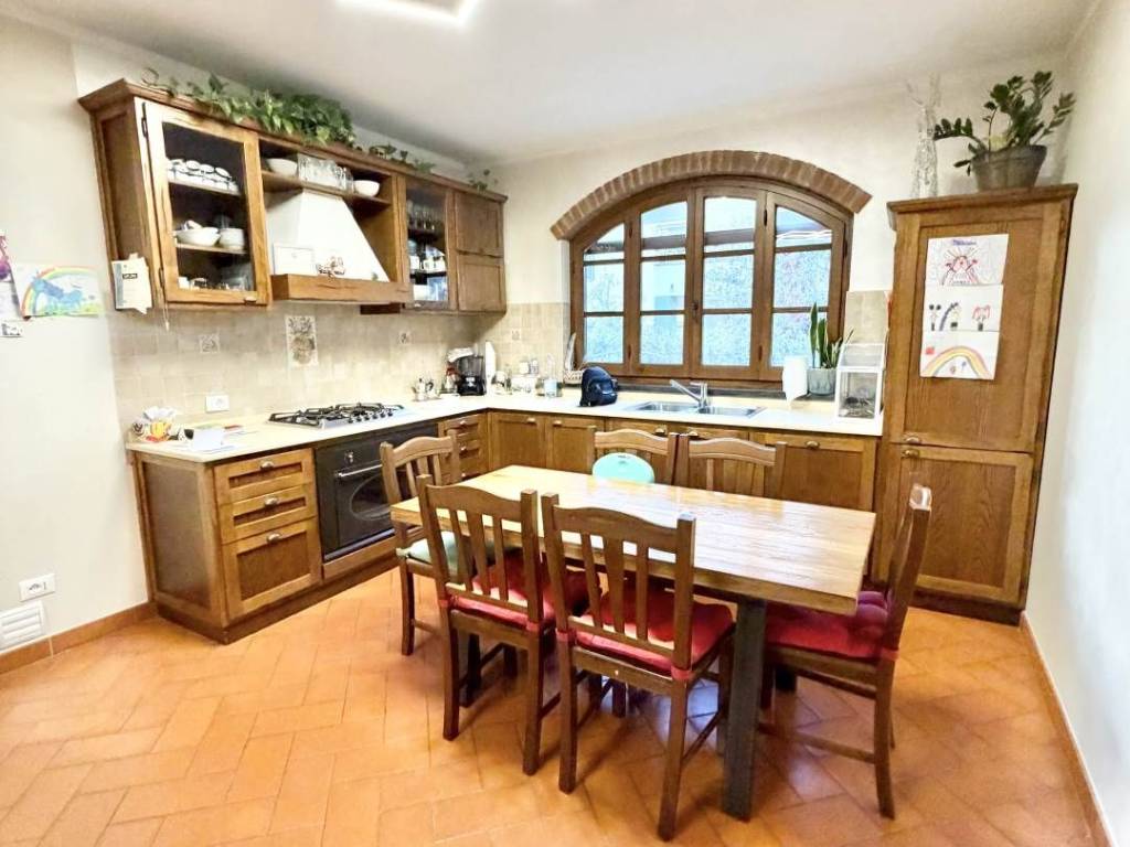 casa indipendente in vendita a Massarosa in zona Bozzano