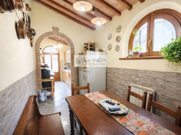 casa indipendente in vendita a Massarosa in zona Stiava