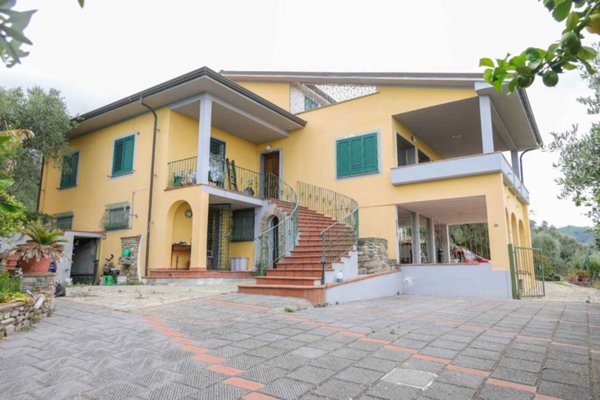 casa indipendente in vendita a Massarosa