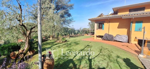 casa indipendente in vendita a Massarosa in zona Piano di Mommio