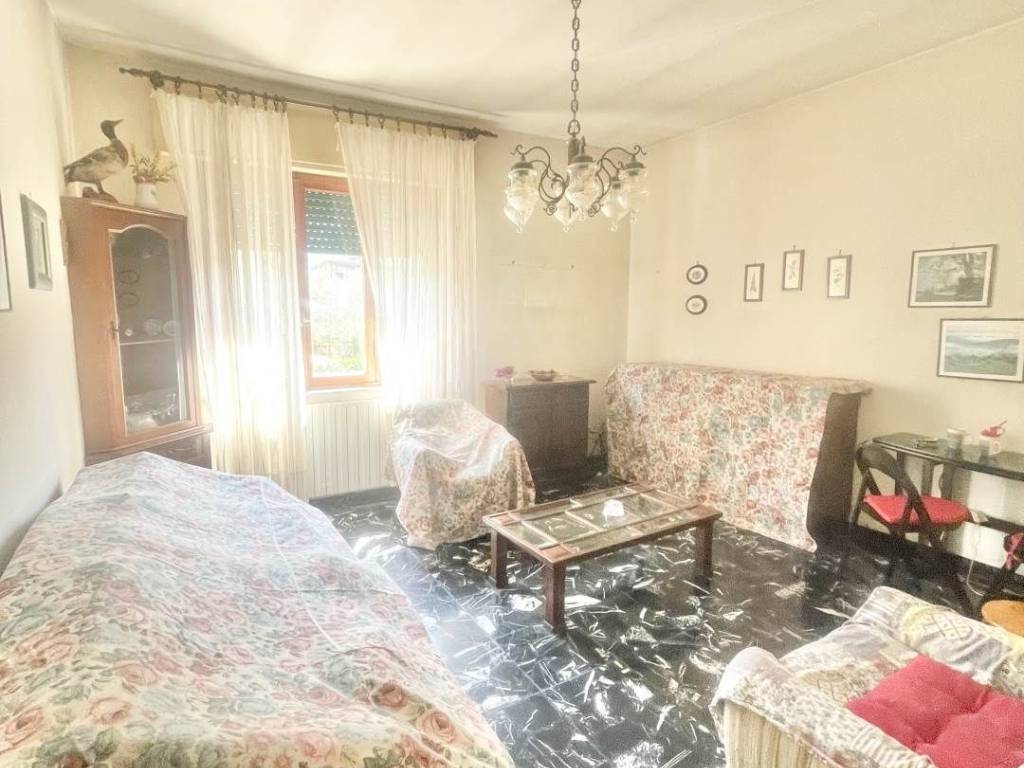 casa indipendente in vendita a Massarosa in zona Bozzano