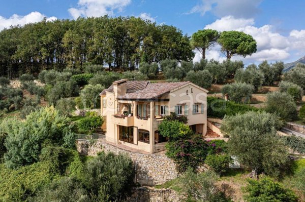 casa indipendente in vendita a Massarosa in zona Corsanico
