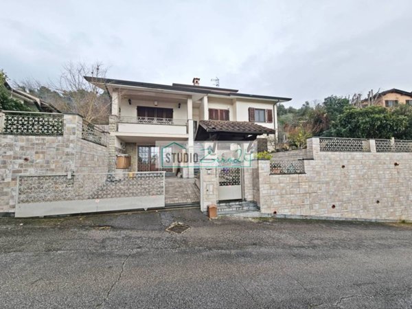 casa indipendente in vendita a Massarosa in zona Piano di Mommio