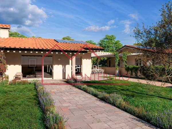 casa indipendente in vendita a Massarosa in zona Stiava