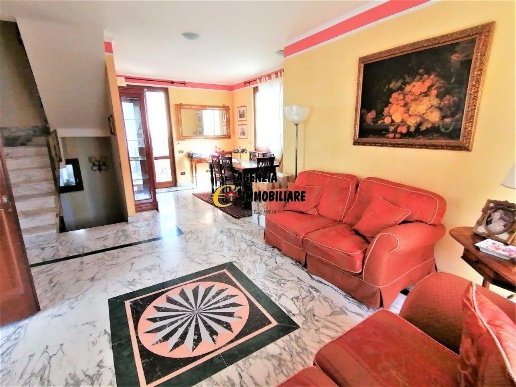 casa indipendente in vendita a Massarosa in zona Piano di Mommio