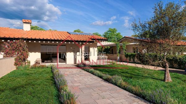 casa indipendente in vendita a Massarosa in zona Stiava