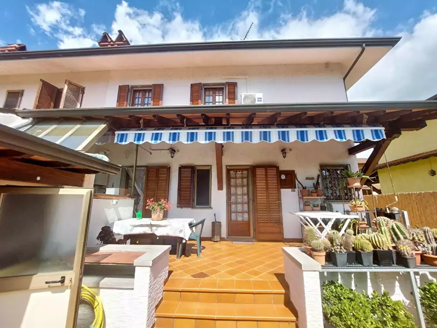 casa indipendente in vendita a Massarosa in zona Stiava