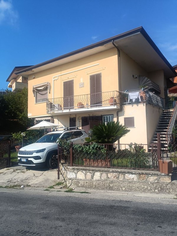 casa indipendente in vendita a Massarosa