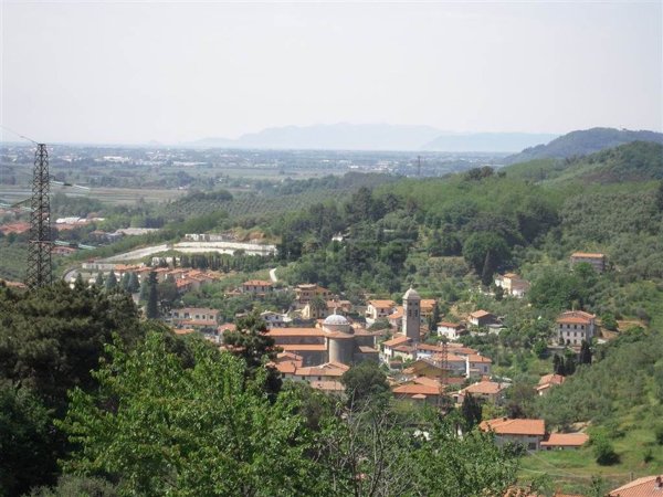 negozio in vendita a Massarosa in zona Quiesa