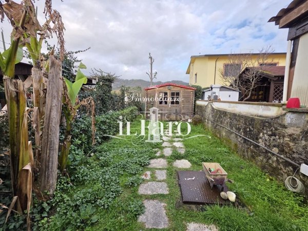 appartamento in vendita a Massarosa in zona Stiava