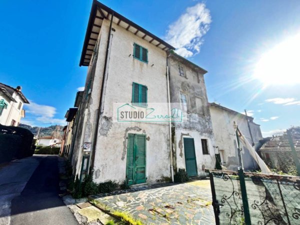 casa indipendente in vendita a Massarosa in zona Stiava