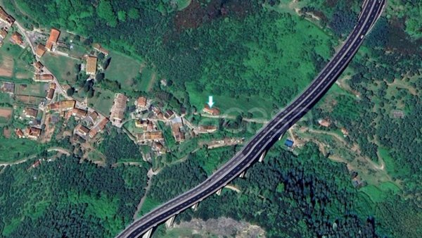 locale di sgombero in vendita a Massarosa in zona Bozzano