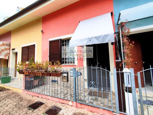 casa indipendente in vendita a Massarosa in zona Bozzano