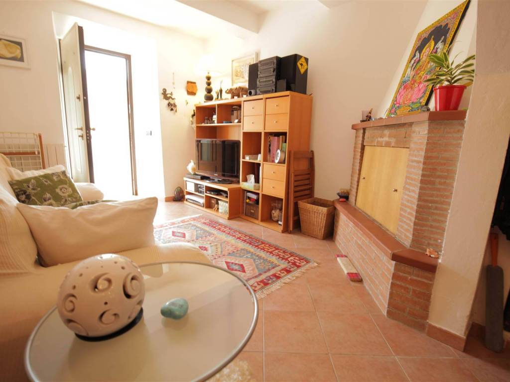 casa indipendente in vendita a Massarosa in zona Bozzano