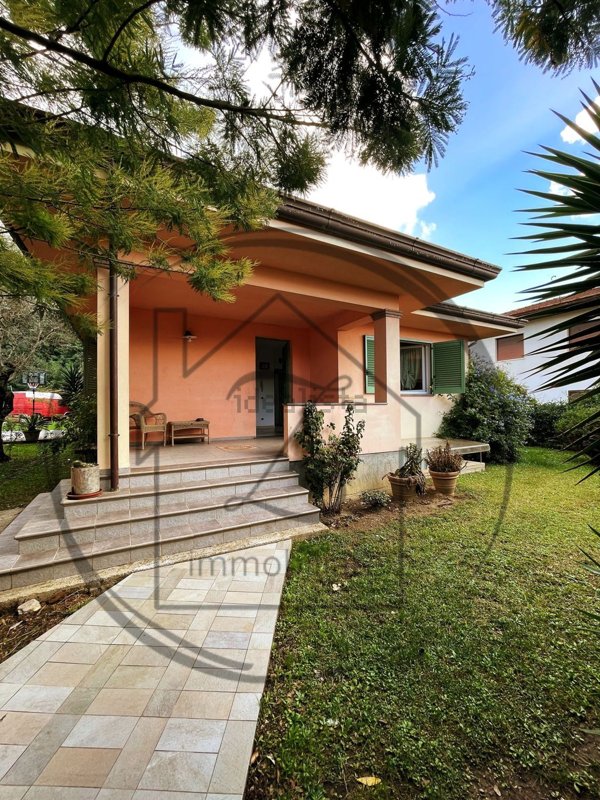 casa indipendente in vendita a Massarosa in zona Piano di Conca