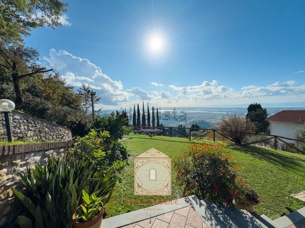 casa indipendente in vendita a Massarosa