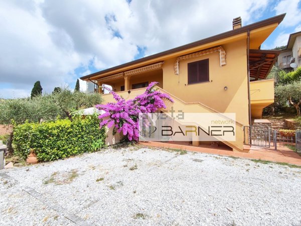 casa indipendente in vendita a Massarosa in zona Corsanico