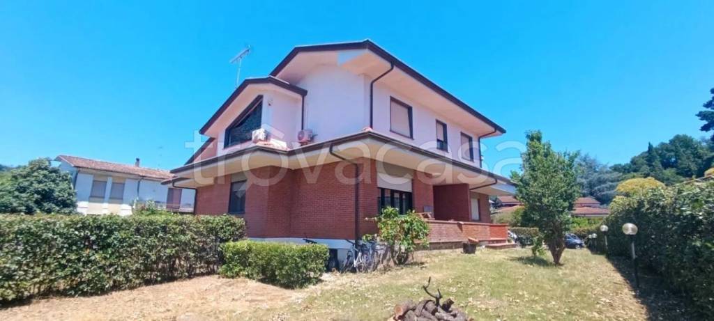 casa indipendente in vendita a Massarosa