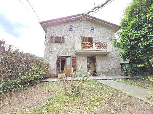 mansarda in vendita a Massarosa in zona Gualdo