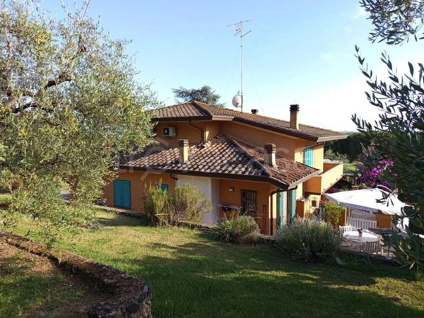 casa indipendente in vendita a Massarosa in zona Piano di Mommio