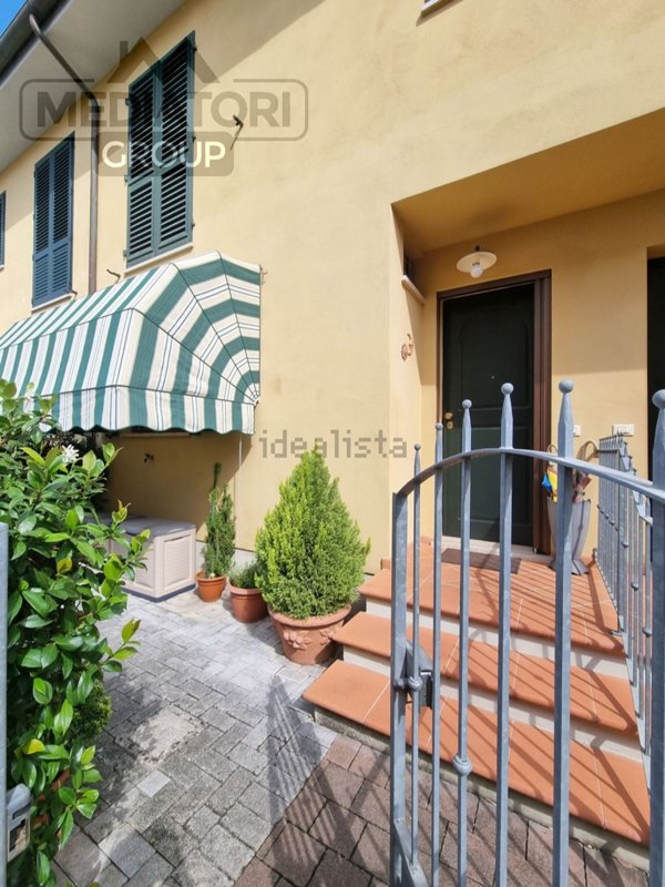 casa indipendente in vendita a Massarosa