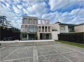 negozio in vendita a Massarosa in zona Bozzano