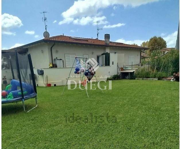 casa indipendente in vendita a Massarosa in zona Piano di Conca