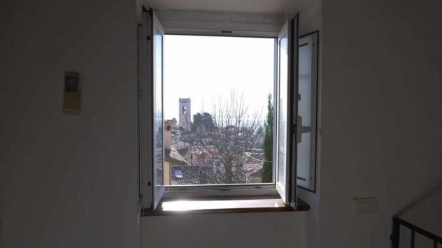 casa indipendente in vendita a Massarosa