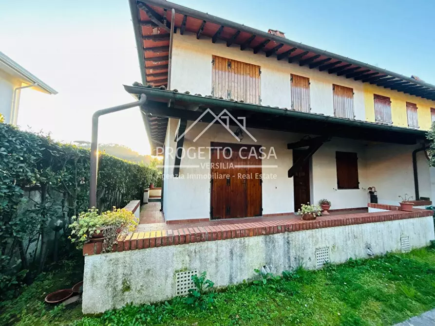 casa indipendente in vendita a Massarosa