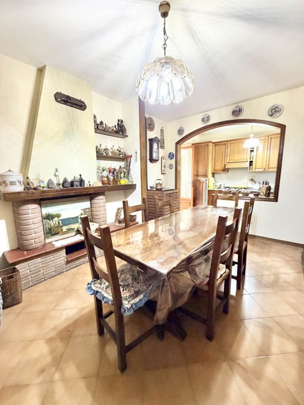 casa indipendente in vendita a Massarosa in zona Bozzano