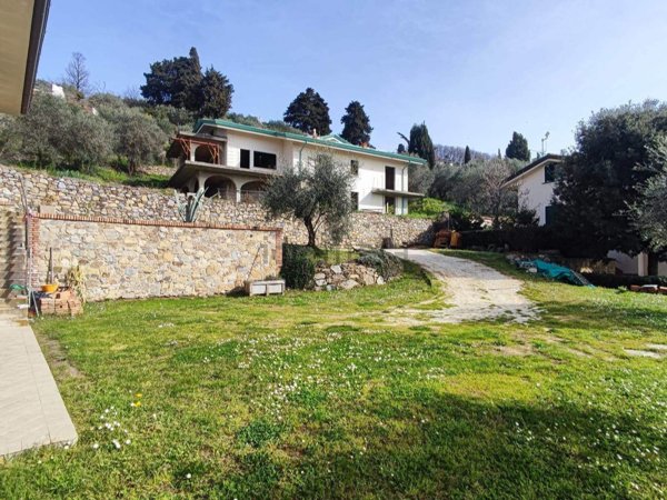 casa indipendente in vendita a Massarosa