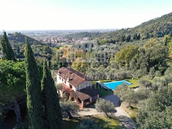 casa indipendente in vendita a Massarosa