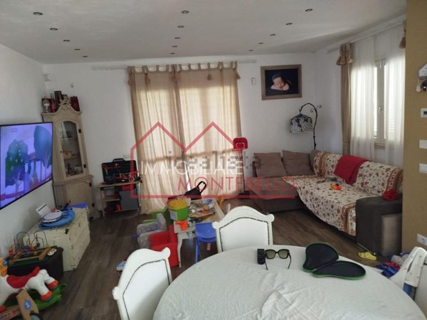 casa indipendente in vendita a Massarosa in zona Piano di Conca