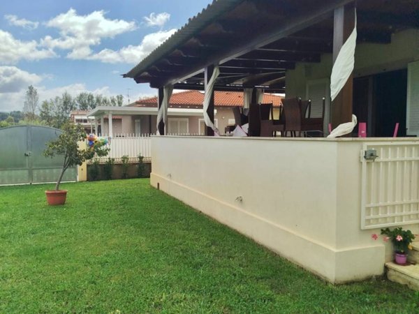 casa indipendente in vendita a Massarosa in zona Piano di Conca