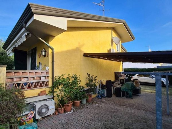 casa indipendente in vendita a Massarosa in zona Stiava