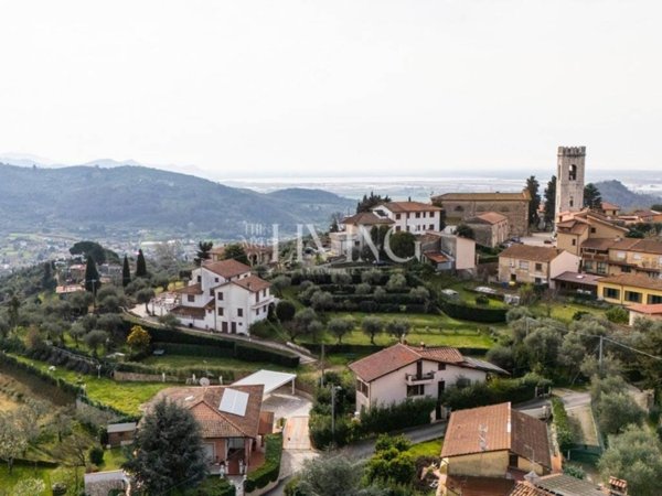 casa indipendente in vendita a Massarosa in zona Bargecchia