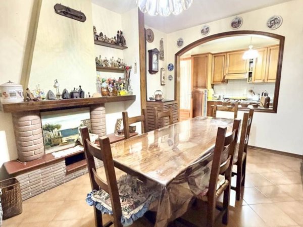 casa indipendente in vendita a Massarosa in zona Bozzano