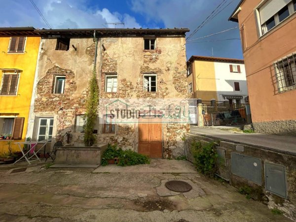 casale in vendita a Massarosa