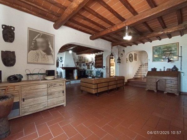 casa indipendente in vendita a Massarosa