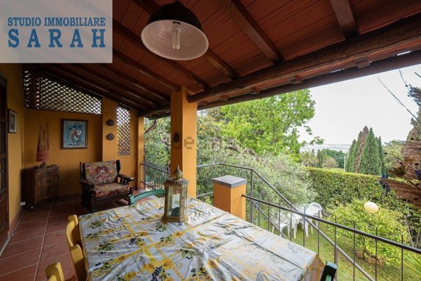 casa indipendente in vendita a Massarosa in zona Corsanico