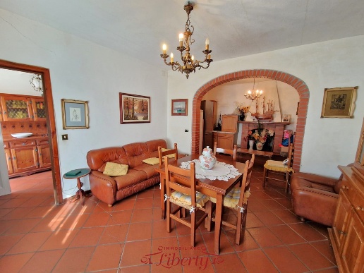 casa indipendente in vendita a Massarosa in zona Corsanico