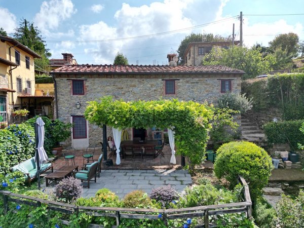 casa indipendente in vendita a Massarosa