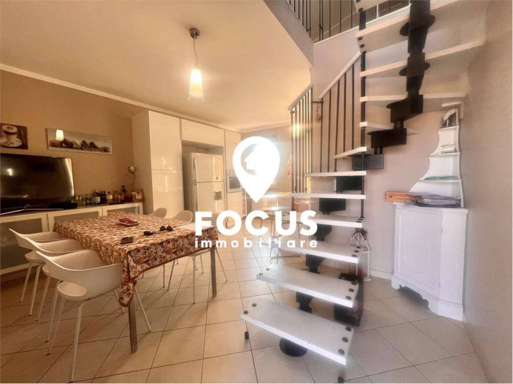 appartamento in vendita a Massarosa in zona Mommio