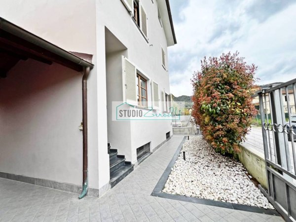 casa indipendente in vendita a Massarosa in zona Stiava