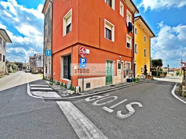 locale commerciale in vendita a Massarosa