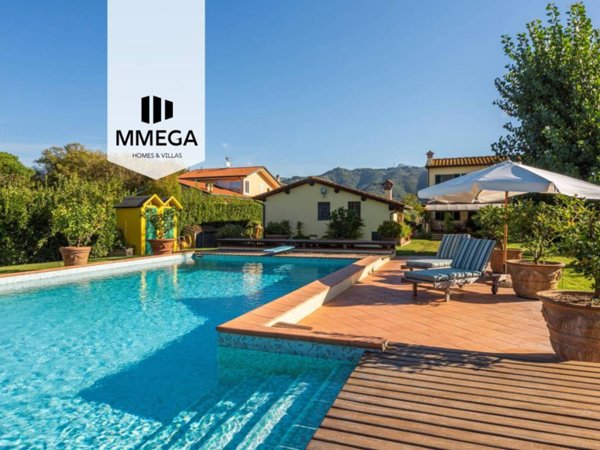 casa indipendente in vendita a Massarosa in zona Piano di Mommio