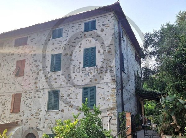 casa indipendente in vendita a Massarosa in zona Bozzano