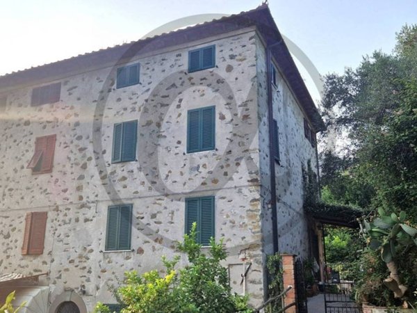 casa indipendente in vendita a Massarosa