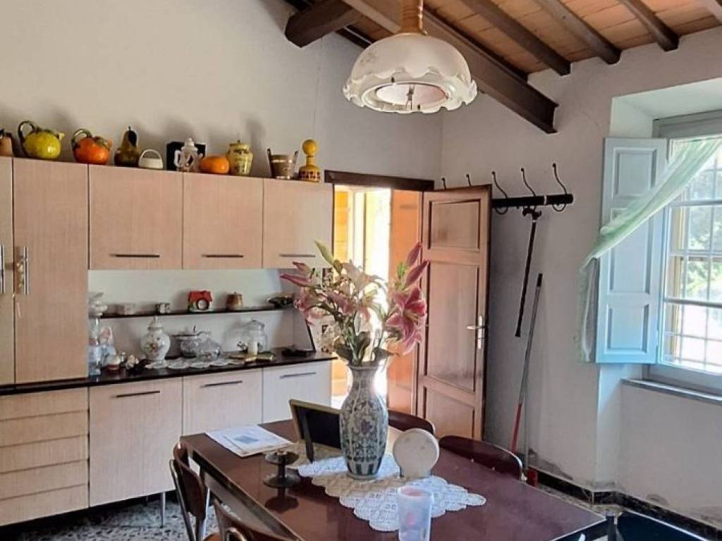 casa indipendente in vendita a Massarosa in zona Quiesa